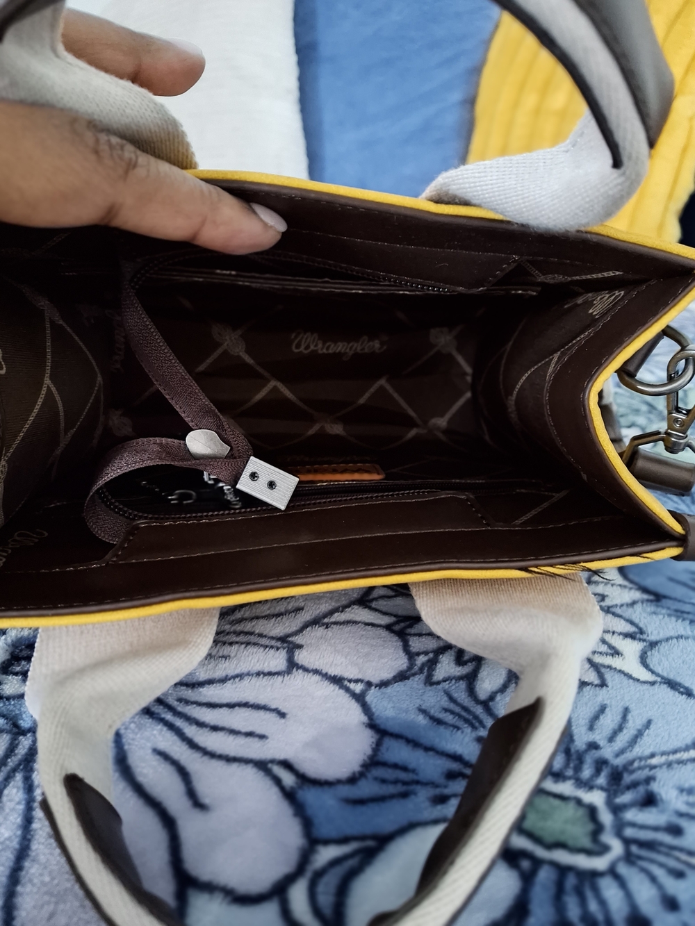 Wrangler Yellow & Brown Logo Tote - Picture 3 of 4